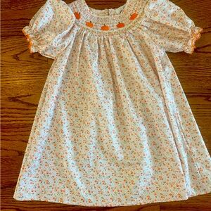 Marie Nicole pumpkin smocked dress, size medium (3t)
